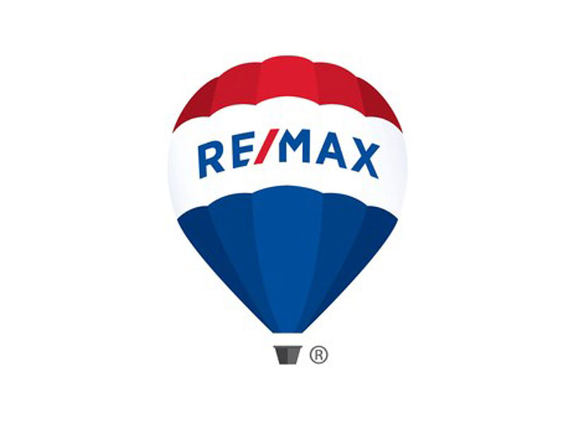Leading a Long-due Digital Transformation to Empower Real Estate Agents